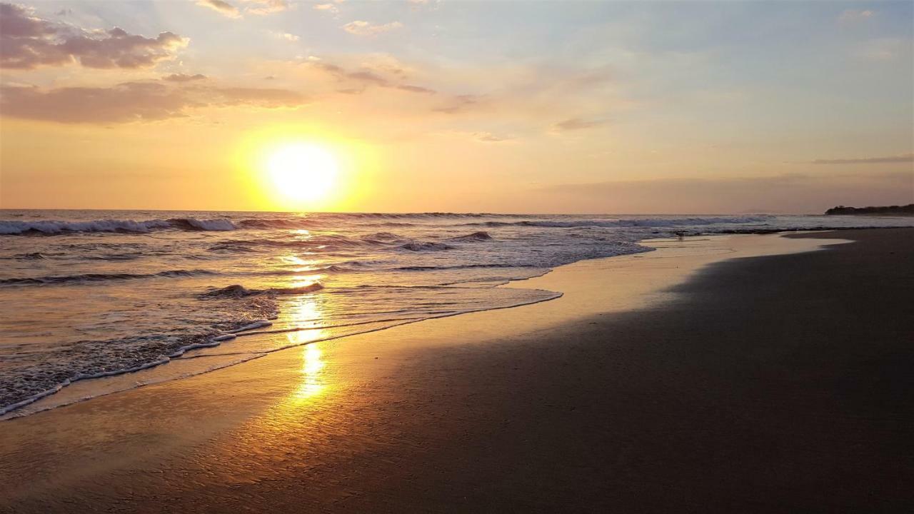 Las Palmeras Beach Hotel Aposentillo Luaran gambar